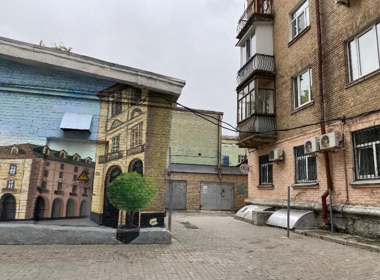 Ararat-Teatralnaya Hostel Kijów Zewnętrze zdjęcie