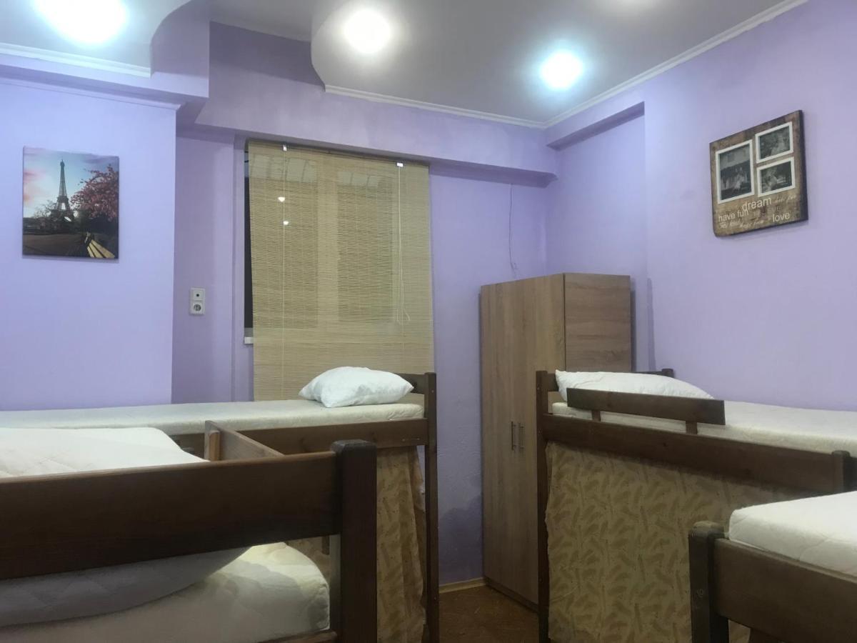Ararat-Teatralnaya Hostel Kijów Zewnętrze zdjęcie