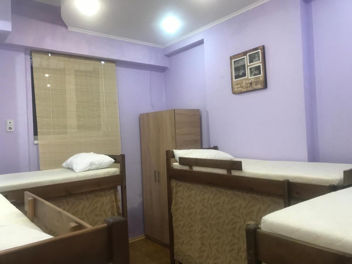 Ararat-Teatralnaya Hostel Kijów Zewnętrze zdjęcie