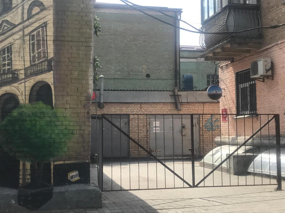 Ararat-Teatralnaya Hostel Kijów Zewnętrze zdjęcie